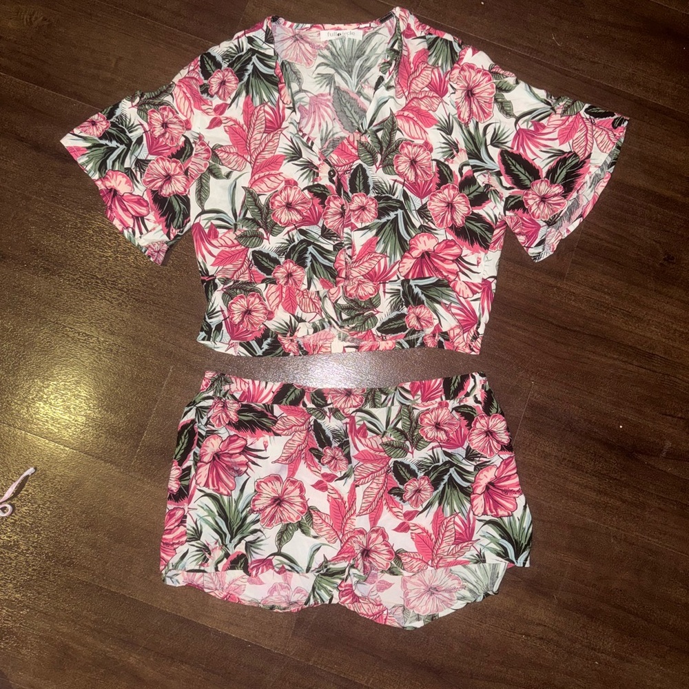 Floral Crop Top & Shorts Matching Set – Tropical Print